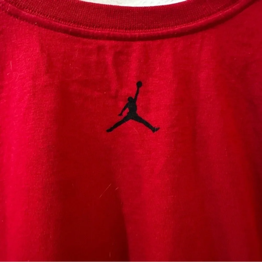 Nike Air Jordan Men's Short Sleeve Crew Neck‎ Size Large Red NWT